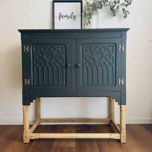 Marcus – Antike Vintage Kommode